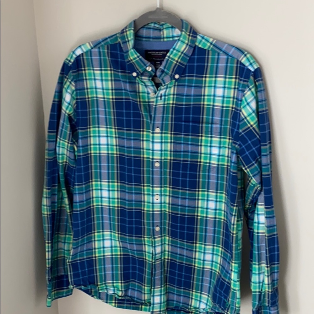 Men’s American Eagle plaid button up